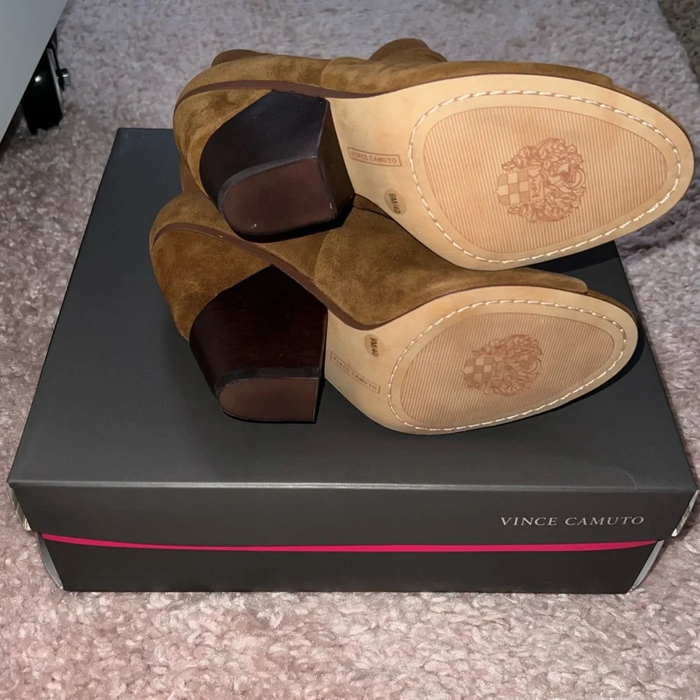 Vince camuto kehrey notched bootie - Picture 2 of 3